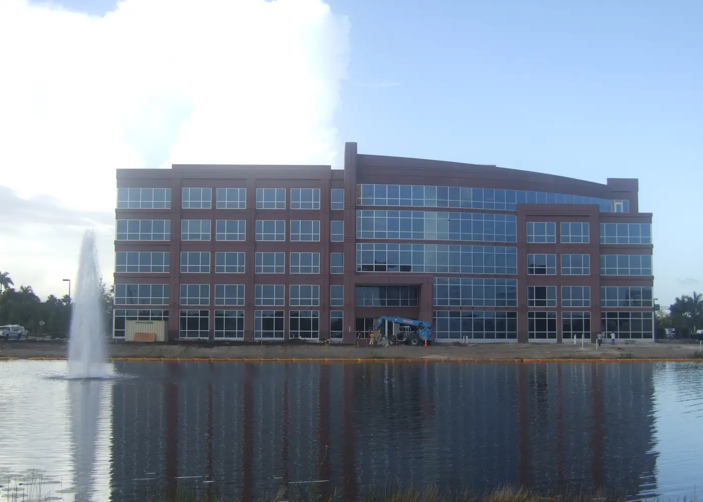 Lake Shore Plaza II architectural precast facade